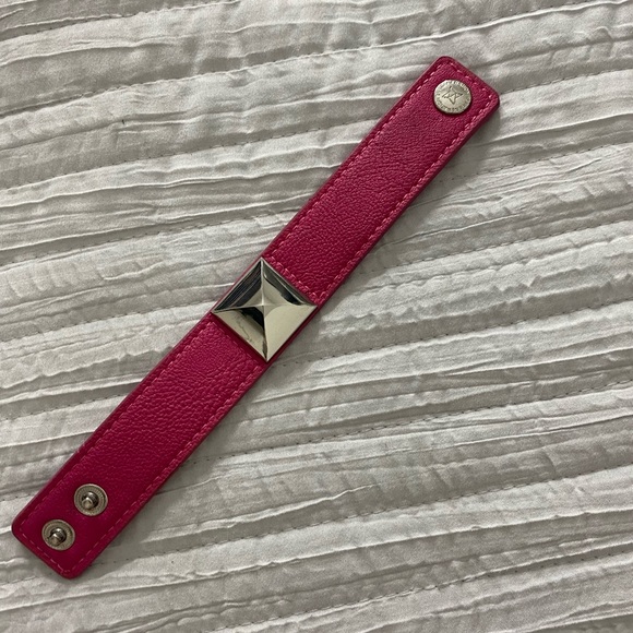 BCBG BRACELET - Picture 2 of 4